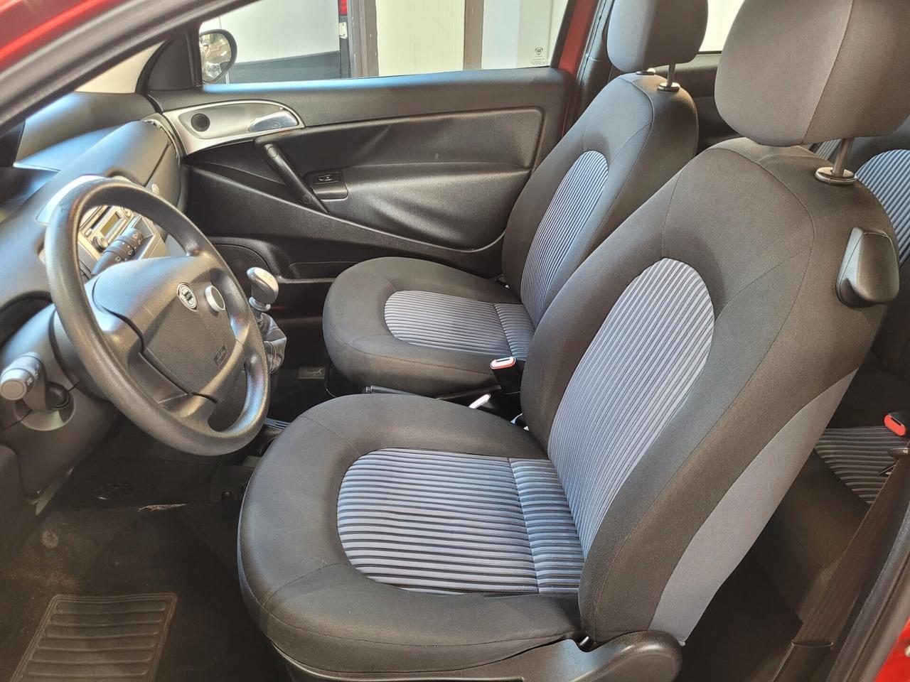 Lancia Ypsilon 1.4 Argento