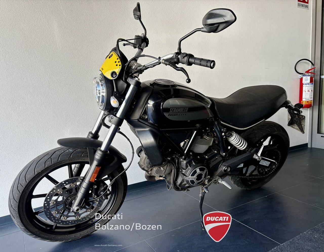 Ducati Scrambler 400 Sixty2