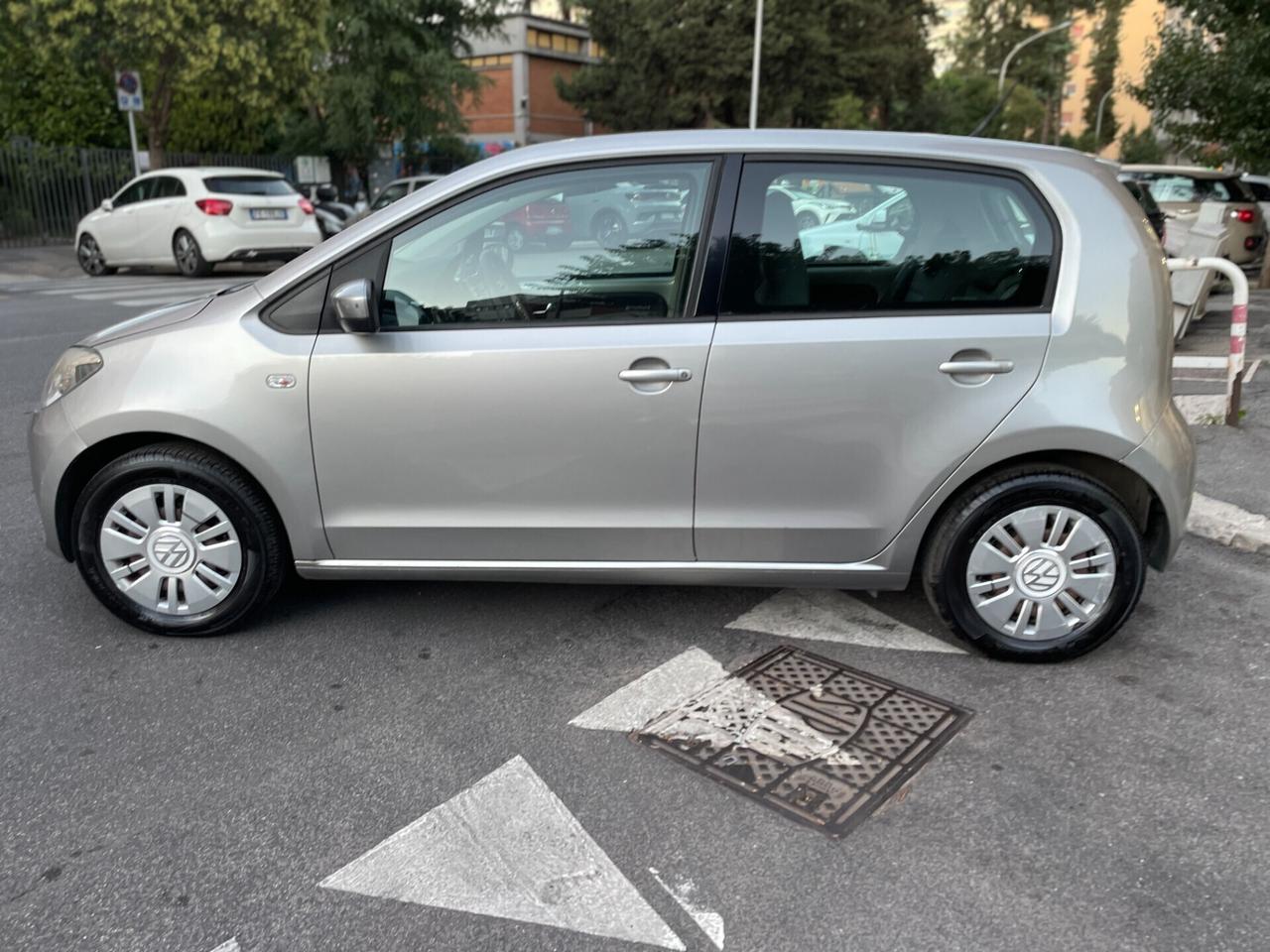 Volkswagen UP 1.0 68cv Benzina / Metano (10/2026)