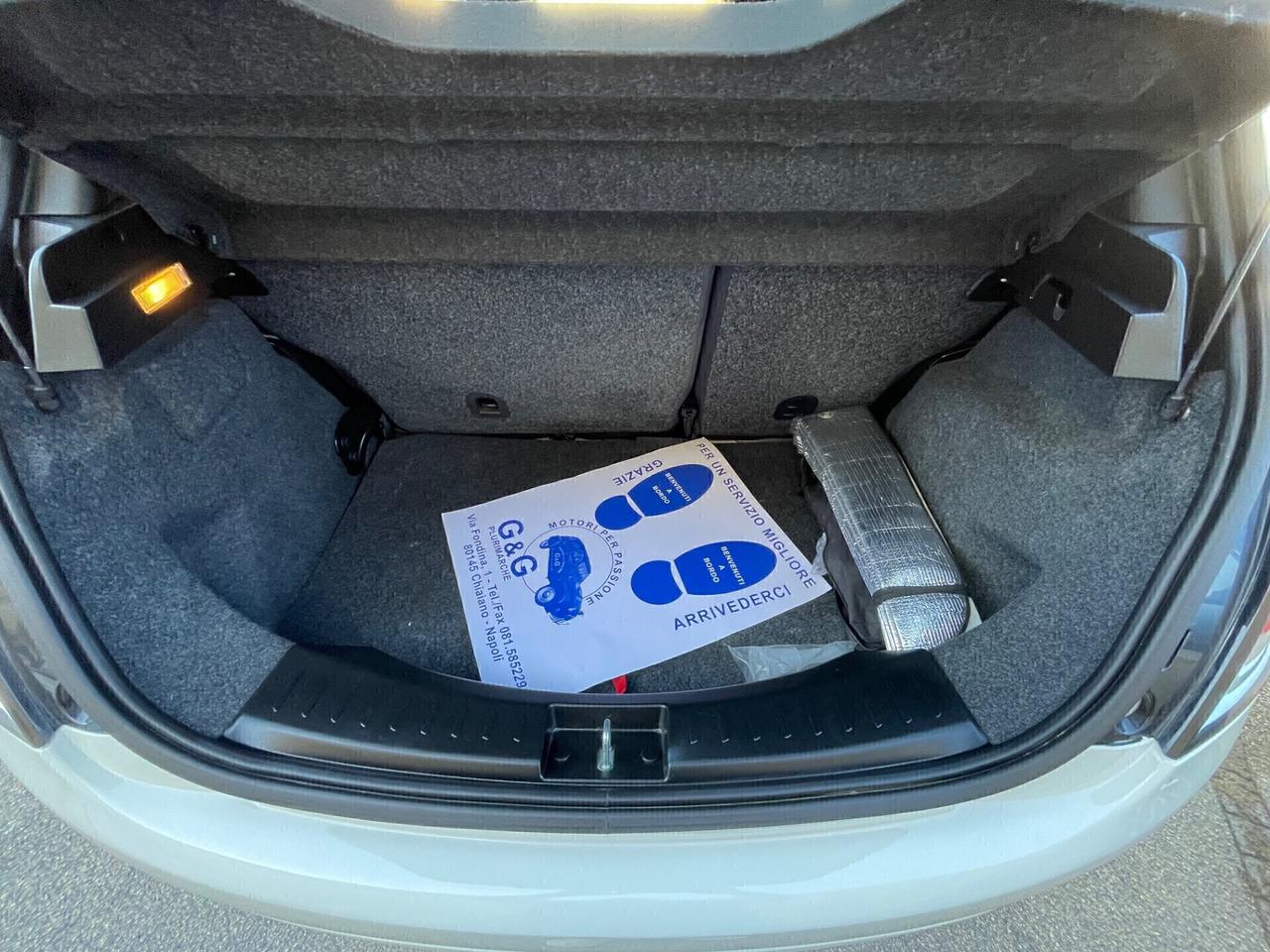 Lancia Ypsilon 1.2 69 CV 5 porte Gold