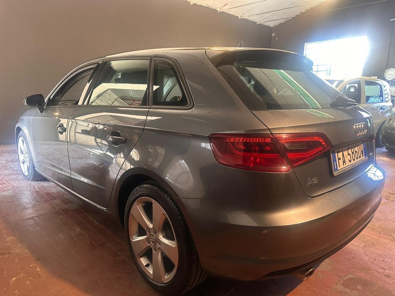 Audi A3 SPB 1.6 TDI S- Tronic 110CV Clean Business