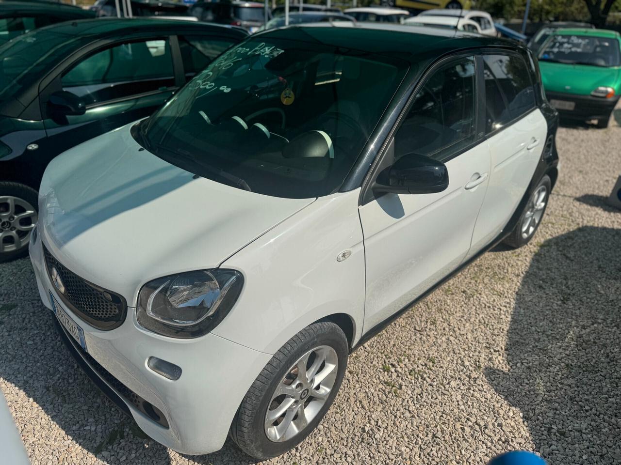 Smart ForFour 1000 benzina km certificati 2016