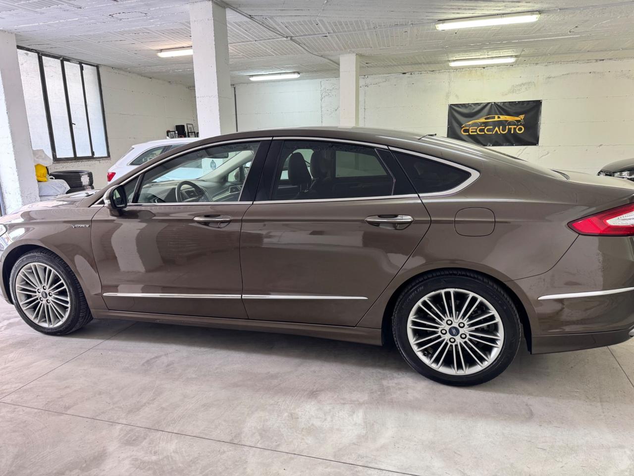 Ford Mondeo Full Hybrid 2.0 VIGNALE 36.000Km