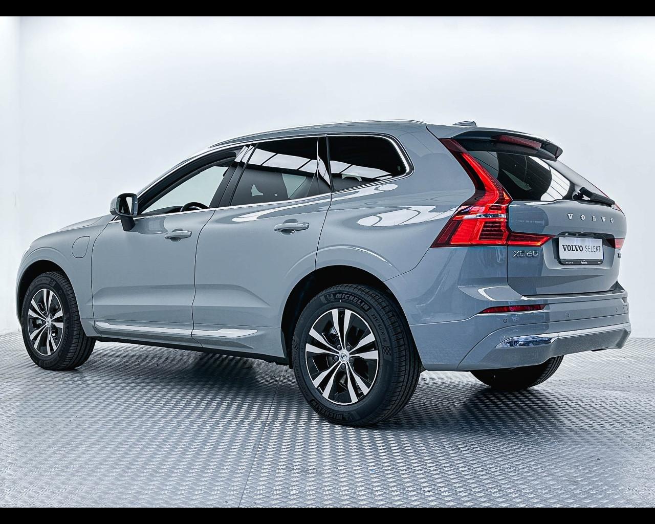 VOLVO XC60 (2017-->) - XC60 T6 Plug-in hybrid AWD automatico Plus Bright