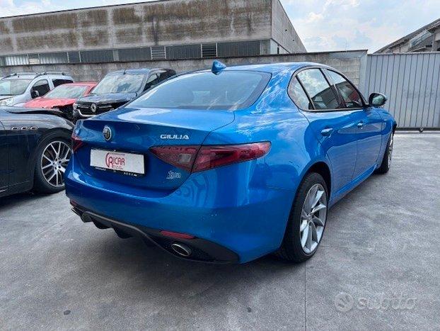 Alfa Romeo Giulia 2.2 Turbodiesel 210 CV AT8 AWD Q