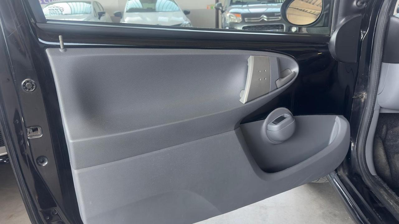 Peugeot 107 1.0 68CV 3p. Sweet Years