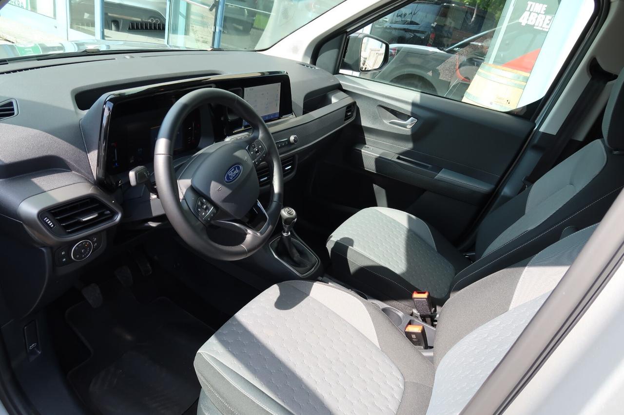 Ford Tourneo Courier 1.0 EcoBoost Titanium