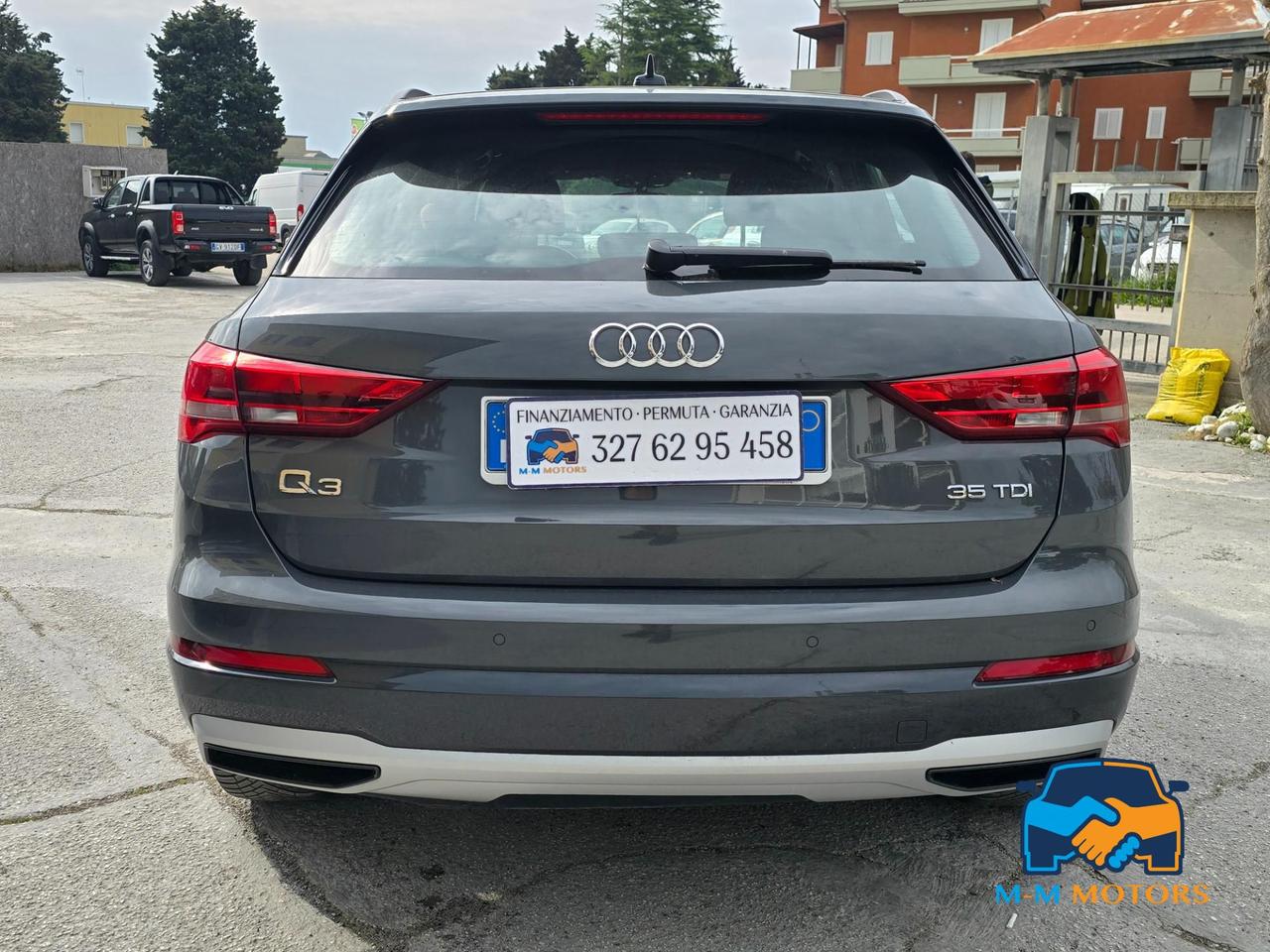 Audi Q3 35 2.0 tdi Business Advanced s-tronic
