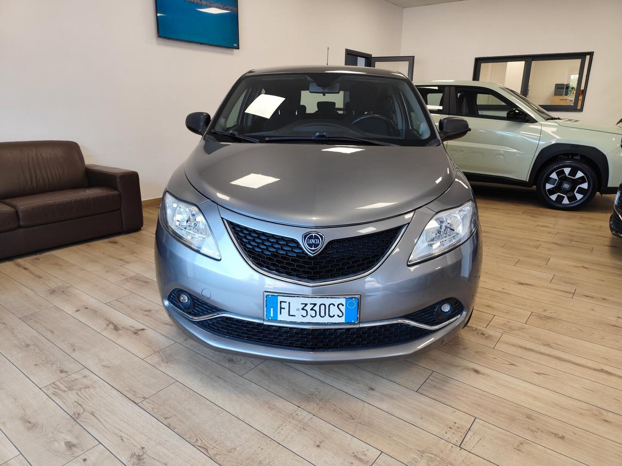 Lancia Ypsilon 1.2 69 CV 5 porte Silver