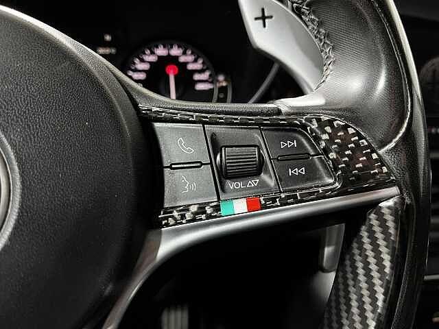 Alfa Romeo Giulia 2.2 Turbodiesel 210 CV AT8 AWD Q4 Veloce