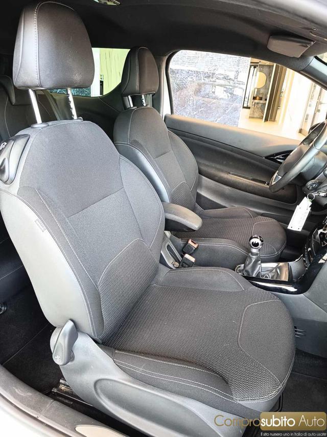 DS AUTOMOBILES DS 3 1.4 HDi 70 Chic