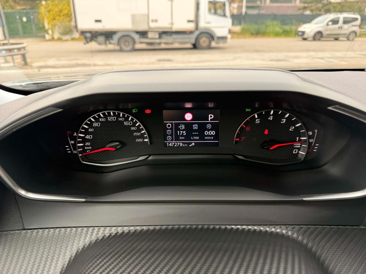 Peugeot 2008 BlueHDi 130 S&S EAT8 Allure Pack