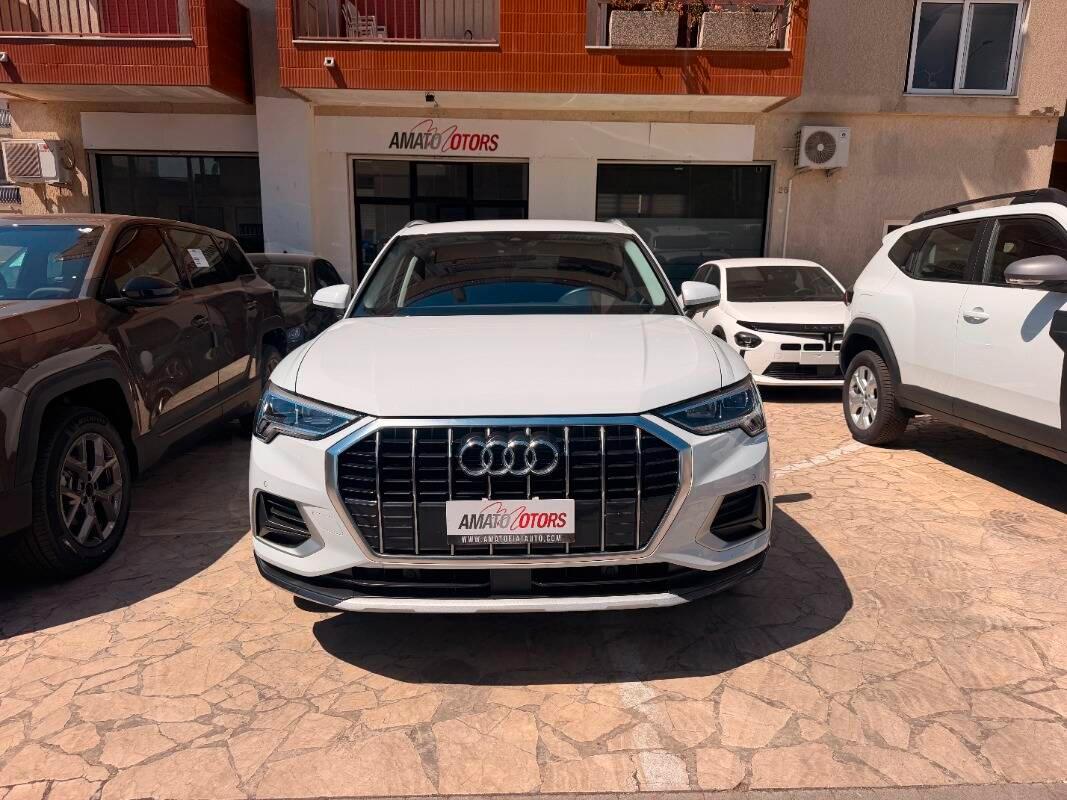 Audi Q3 Audi Q3 3.5 2.0 tdi Business s-tronic