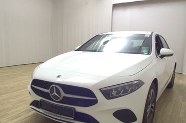 Mercedes-benz A 180Benzina Automatic Sport plus Led camera