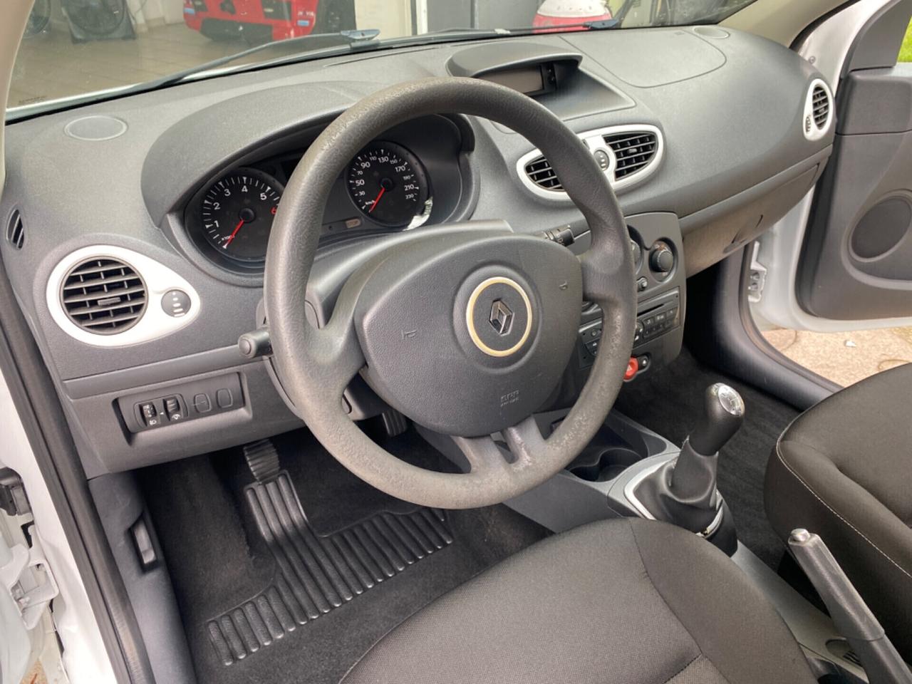 Renault Clio 1.2 3 p Yahoo X neopatentati
