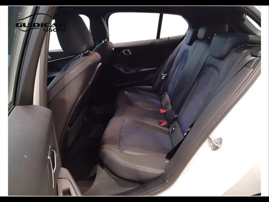 BMW Serie 1 F40 - 116d Msport Exterior auto