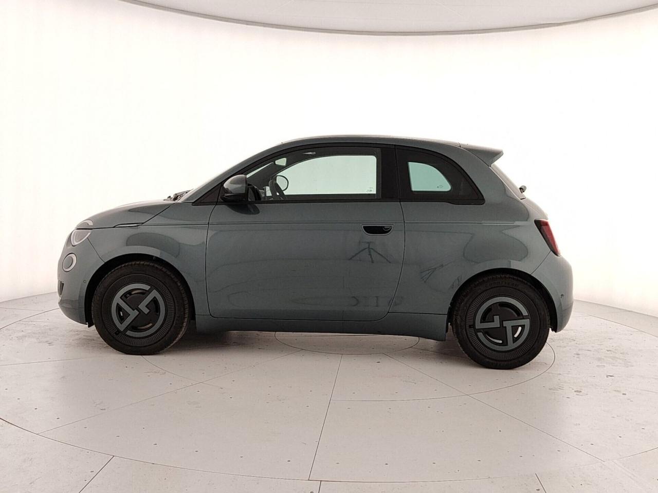 Fiat 500e Berlina 42 kWh Giorgio Armani
