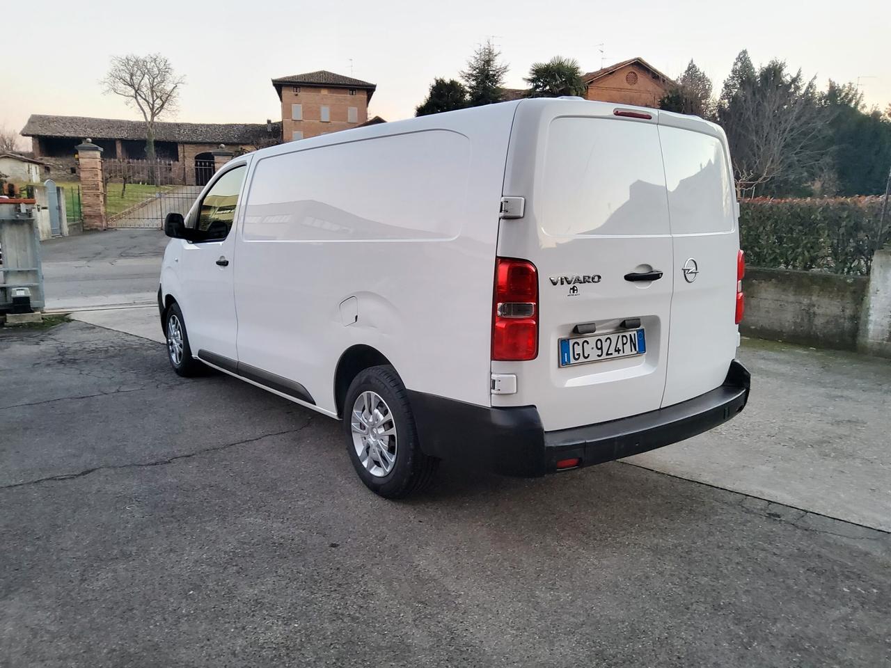 Opel Vivaro 2.0 Diesel 120CV Enjoi L3H1 E6