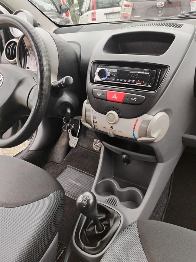 Toyota Aygo 1.0VVT-i 3 p 56000km unipro accessoriata e tagliandata