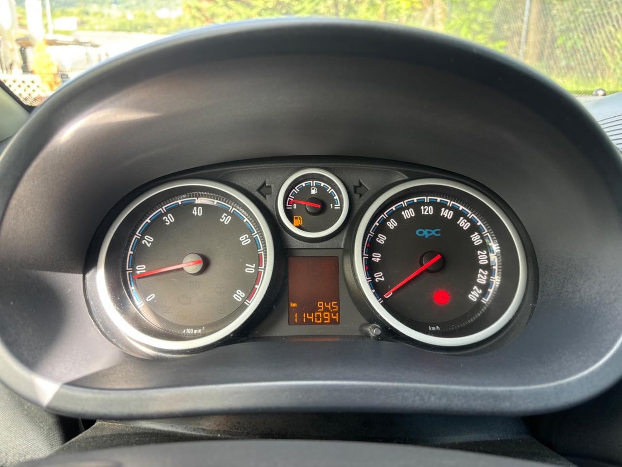 Opel Corsa 1.6 T 192CV OPC