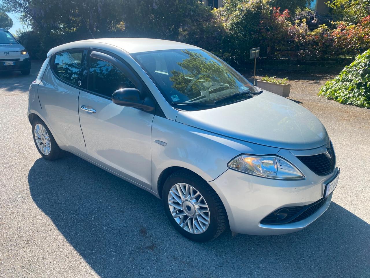 Lancia Ypsilon 1.2 69 CV 5 porte GPL Ecochic Platinum