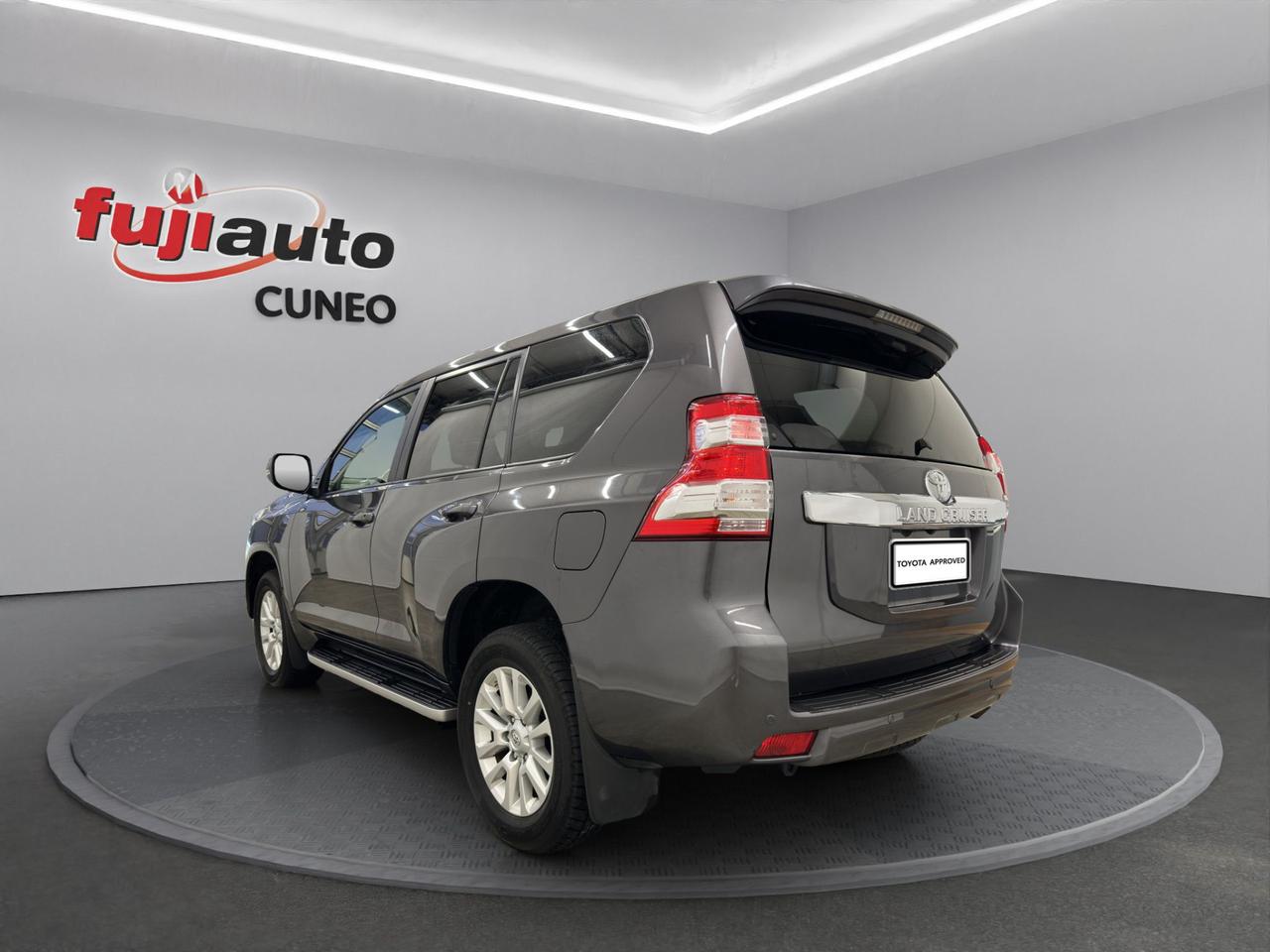 Toyota Land Cruiser 5p 2.8 d-4d Style auto