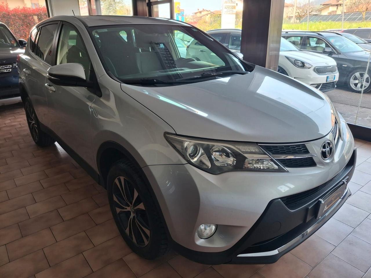 Toyota RAV 4 2.0 d-4d Style 2wd 124cv *TAGLIANDI CERTIFICATI