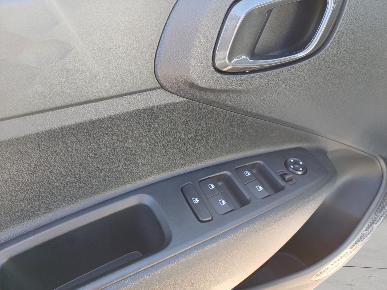 HYUNDAI i10 3ª serie - i10 1.0 MPI AT Connectline