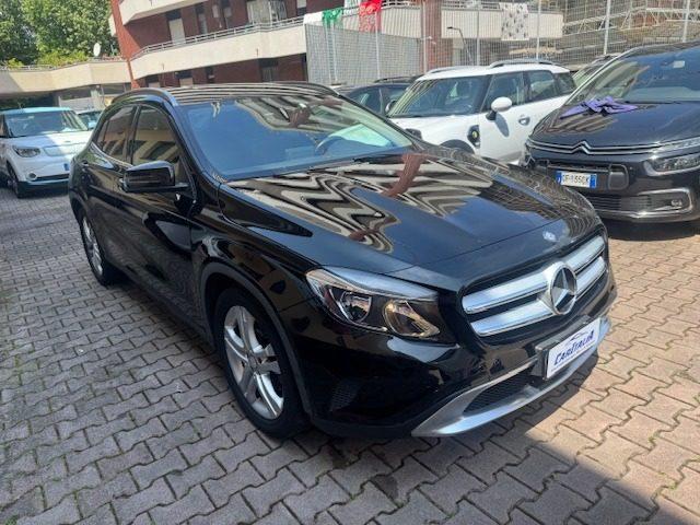 MERCEDES-BENZ GLA 200 d Automatic Premium
