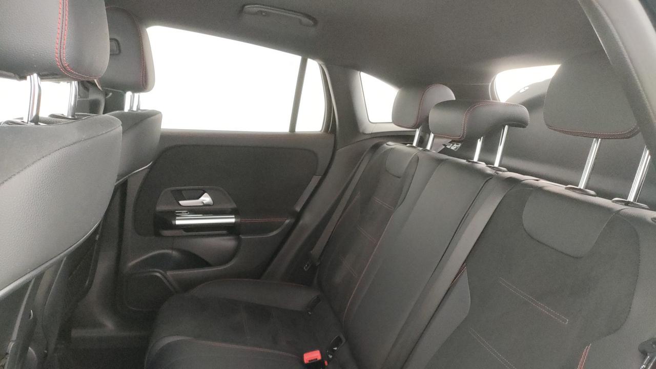 Mercedes-Benz GLA 180 d Premium auto