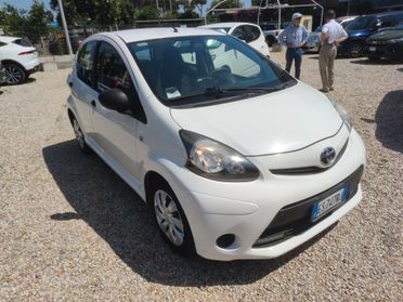 Toyota Aygo 1.0 5 porte Active Connect NAVI