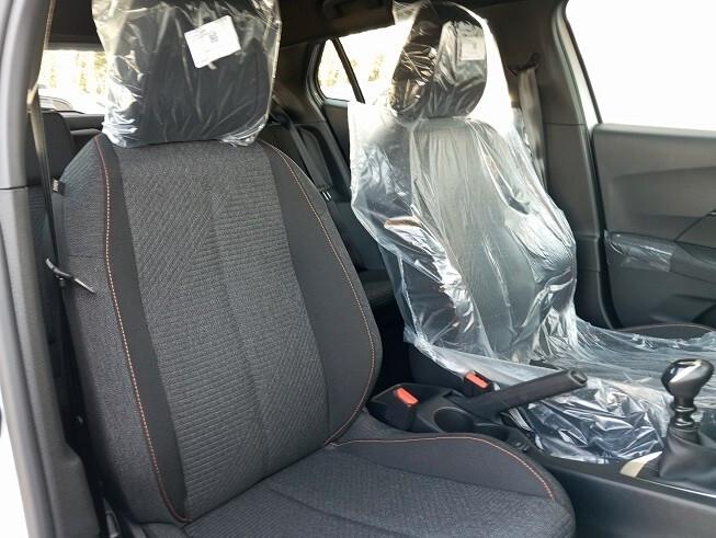 Peugeot 2008 STYLE 100 CV