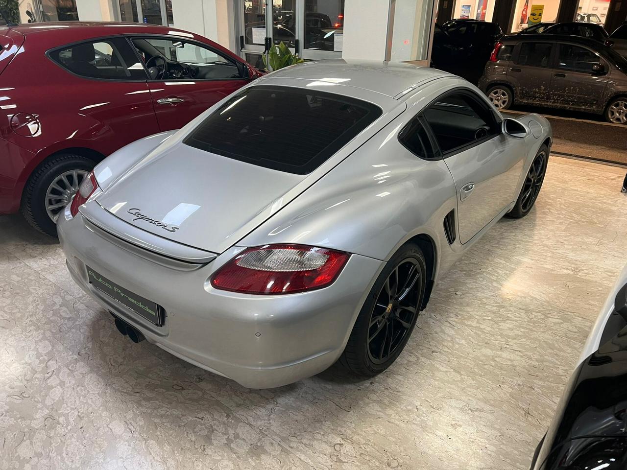 Porsche Cayman 2.7