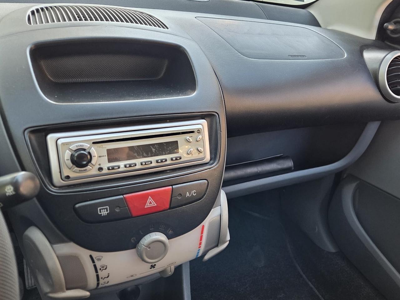 toyota aygo 1.0 benz. UNICO PROPRIETARIO 99.000 Km
