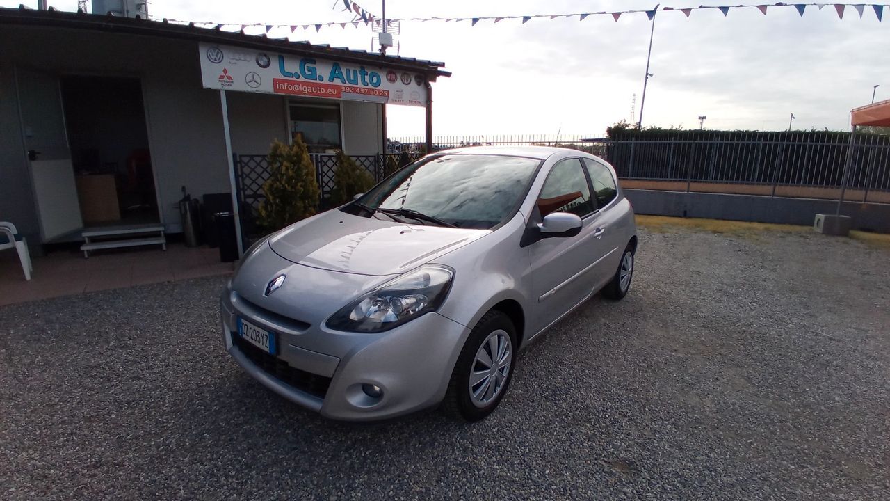 Renault Clio 3�� serie 1.2 16v. 3 porte Confort Adatta a NEOPATENTATI