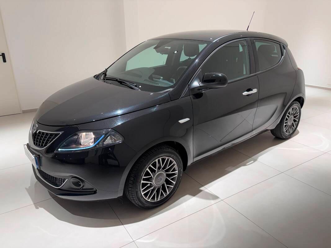 Lancia Ypsilon III 1.0 firefly hybrid Gold Plus s&s 70cv 5p.ti