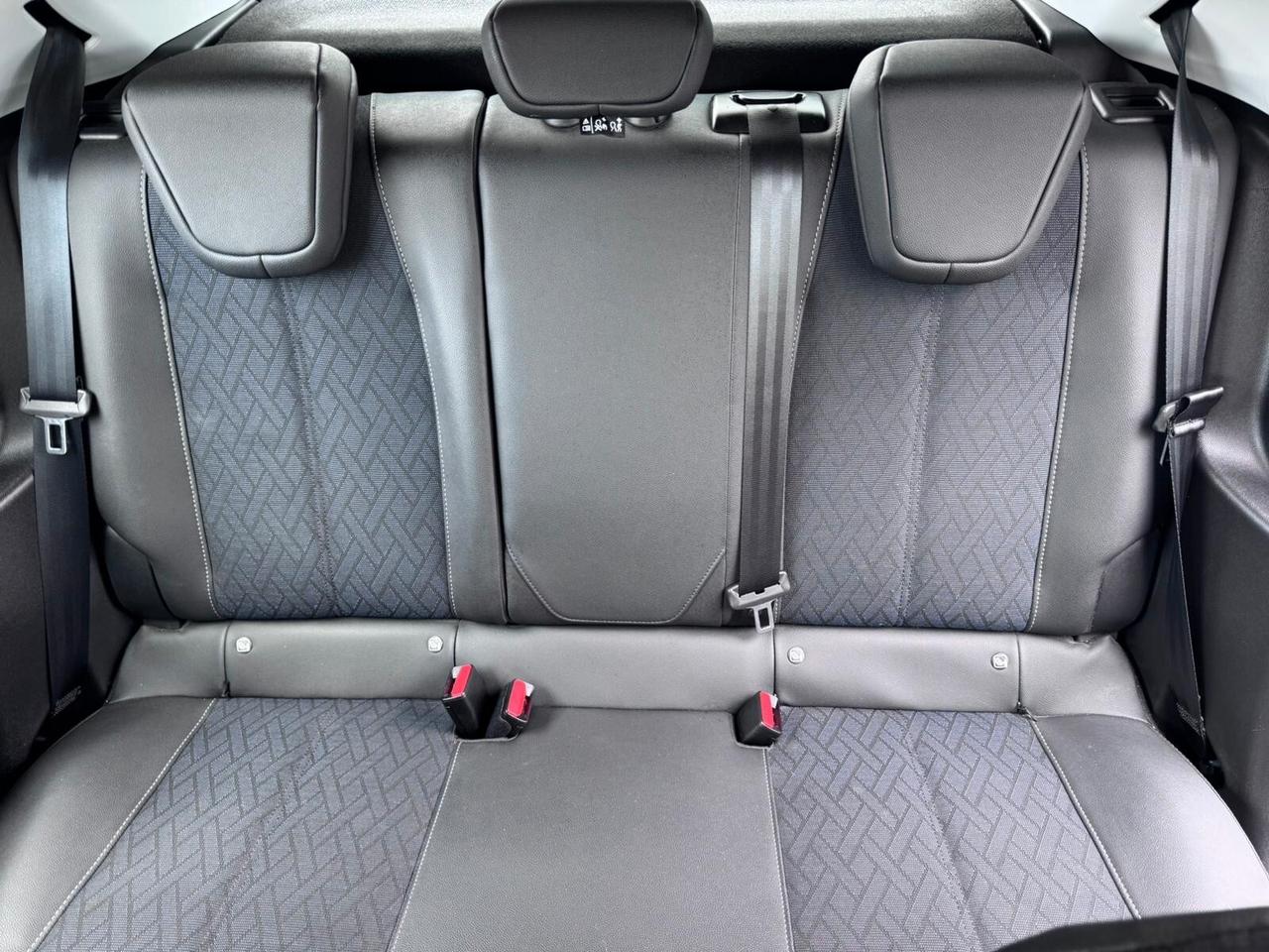 Opel Corsa 1.2 100 CV Elegance