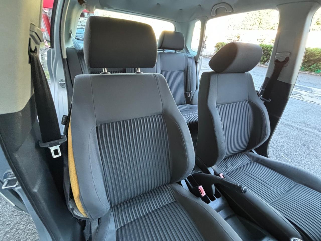 Volkswagen Polo 1.4/75CV 16V 5p. Sportline