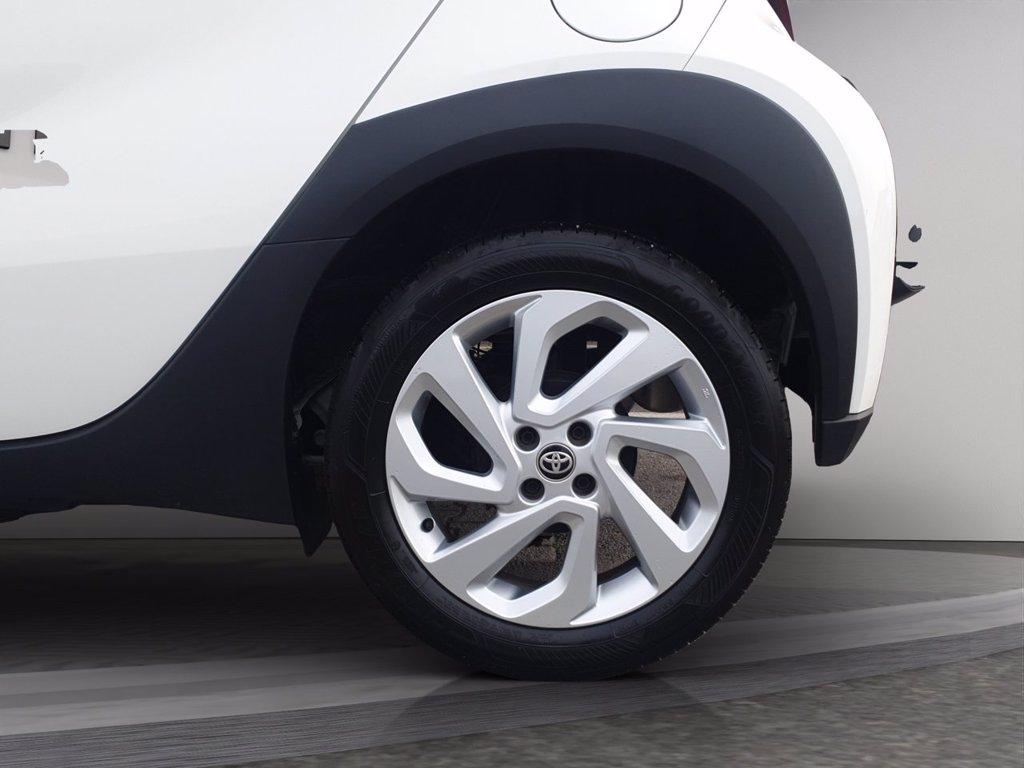 TOYOTA Aygo x 1.0 active 72cv s-cvt del 2022