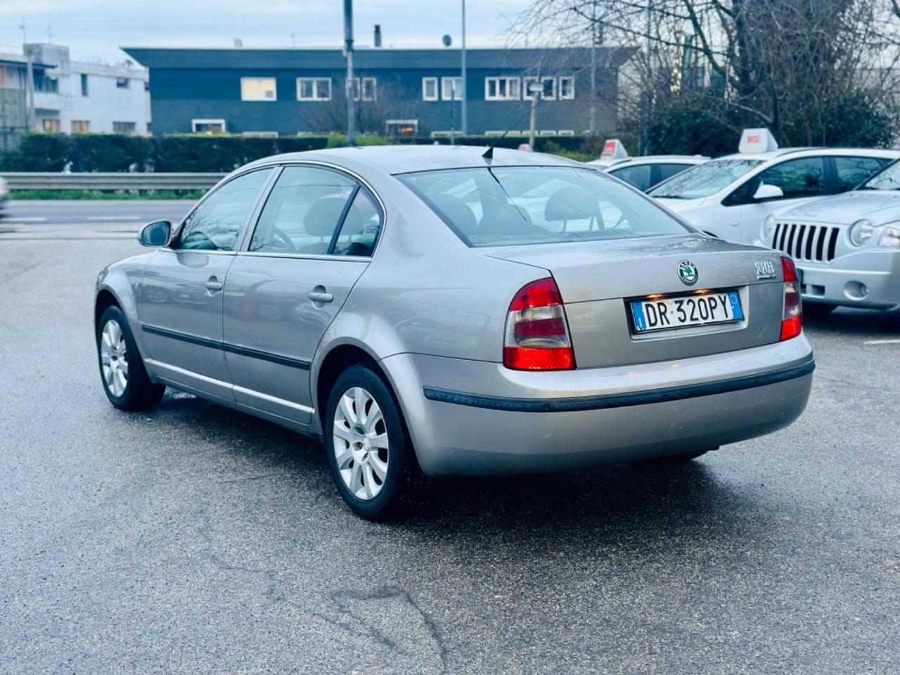 Skoda Superb 2008 2.0 TDI 140CV Elegance