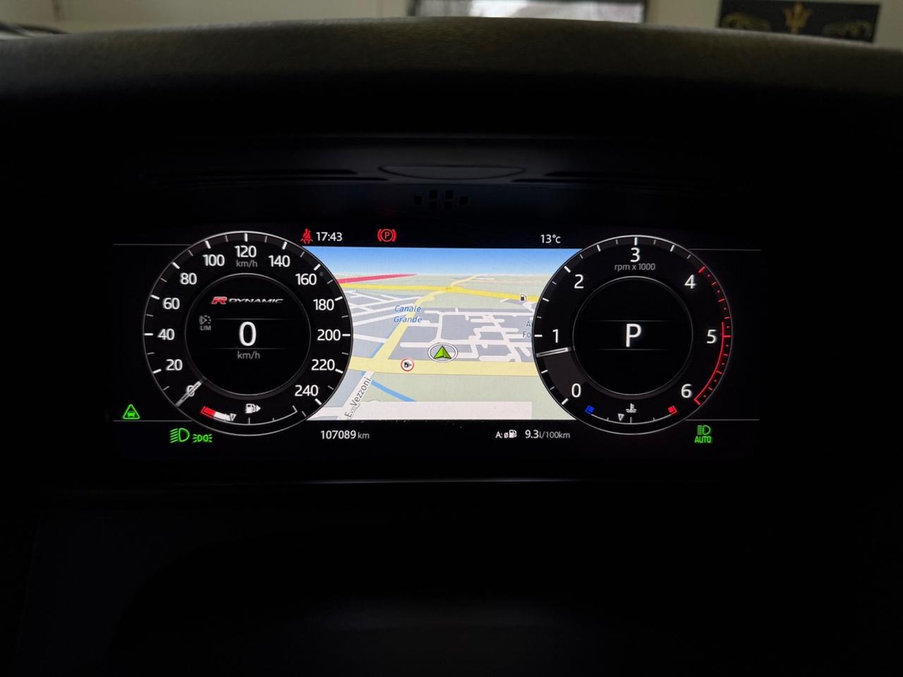 Land Rover Range Velar 2.0D I4 240 CV R-Dynamic HSE