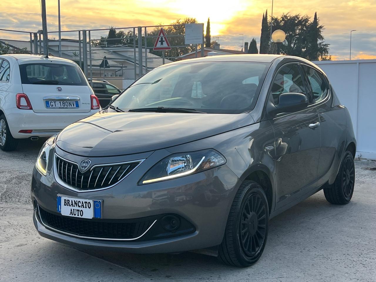 Lancia Ypsilon 1.0 FireFly 5 porte S&S Hybrid IN PROMOZIONE
