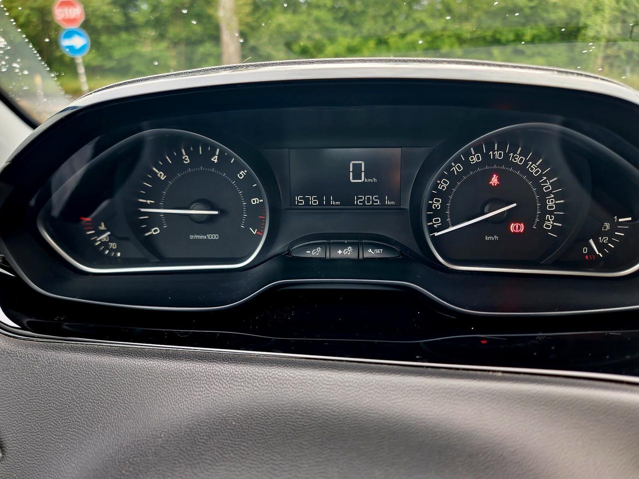 Peugeot 208 PureTech 68 5 porte Active 2017-E6B Manuale NEO