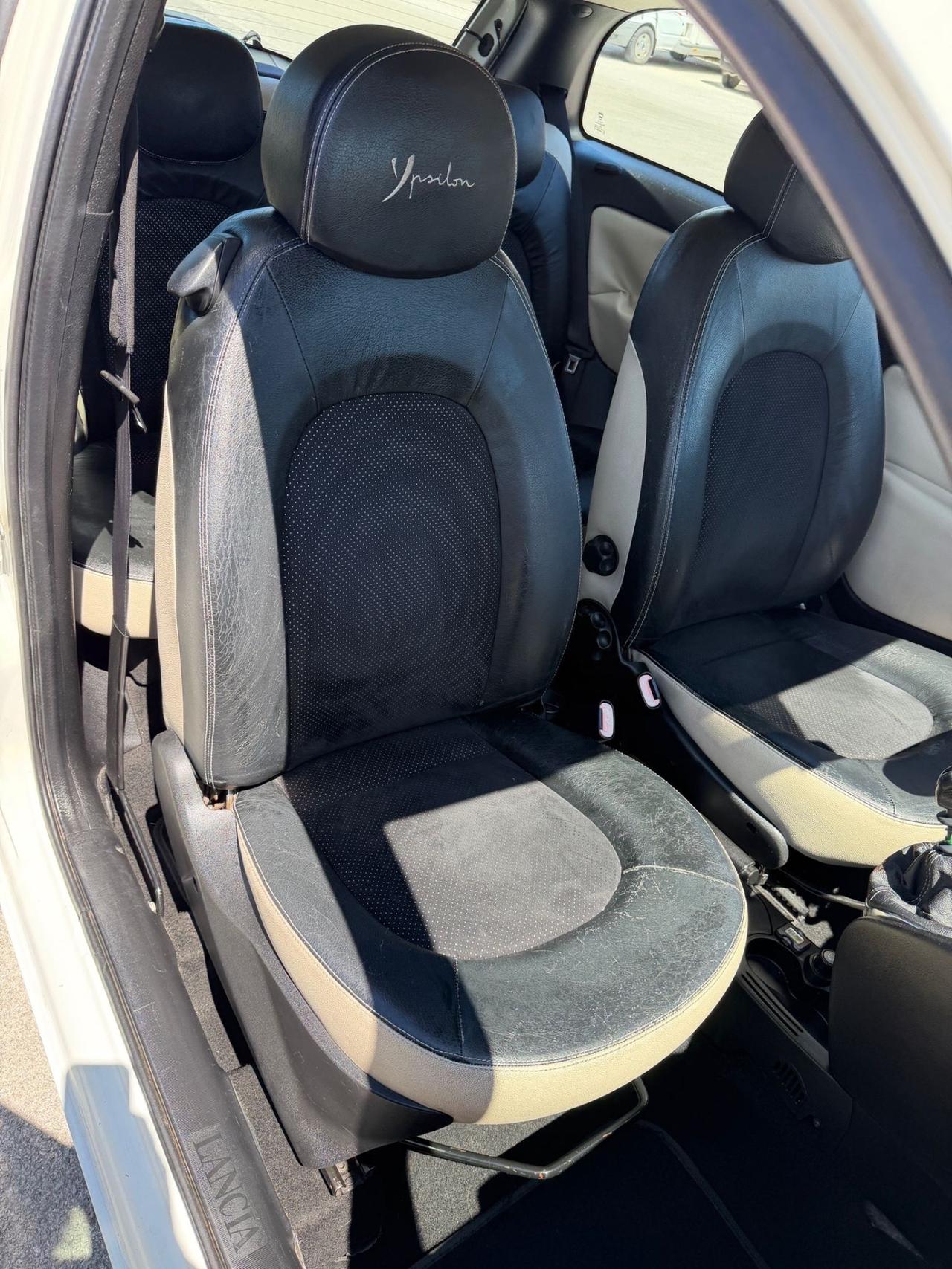 Lancia Ypsilon 1.2 Versus 150000 km