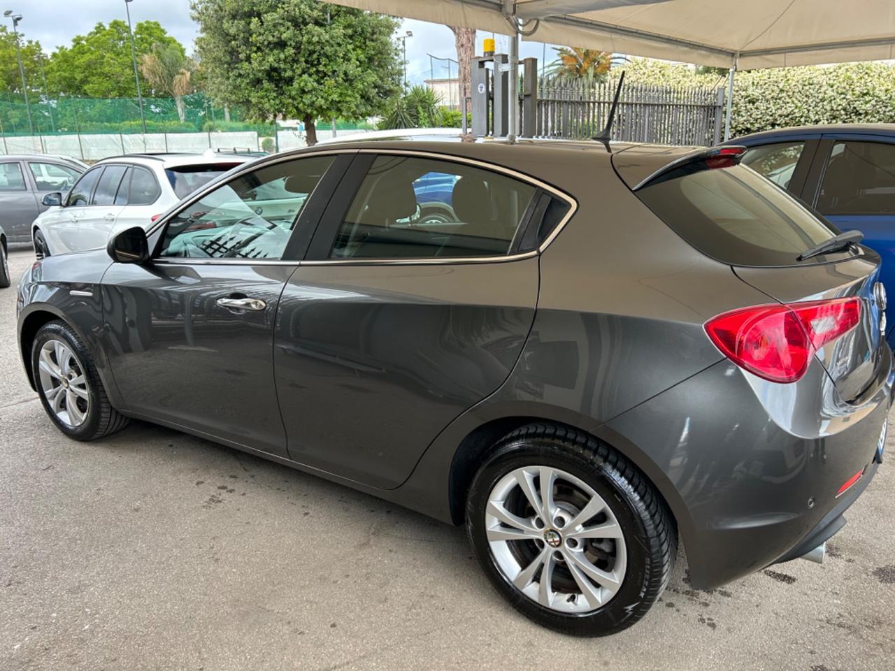 Alfa Romeo Giulietta 1.6 JTDm-2 105 CV Exclusive