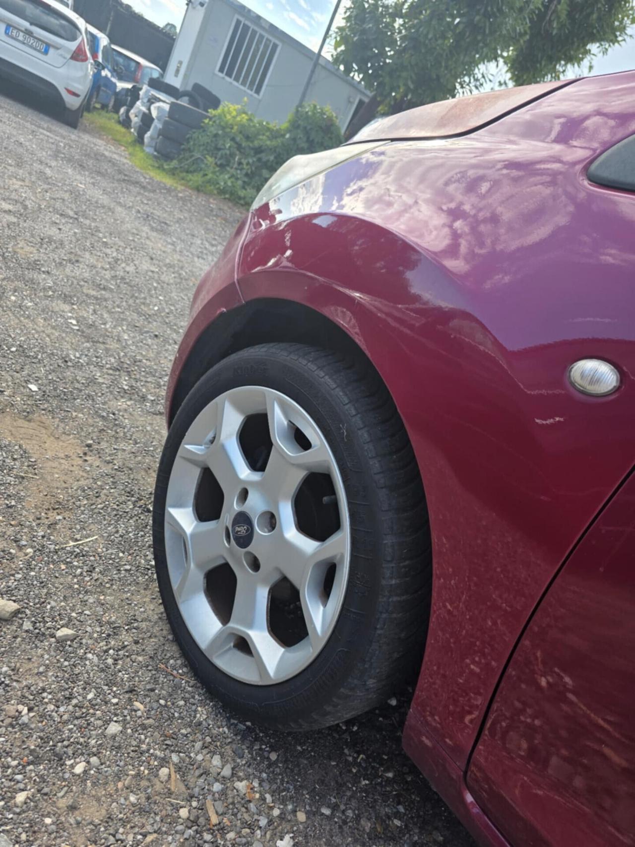 Ford Ka Ka+ 1.2 8V 69CV Titanium