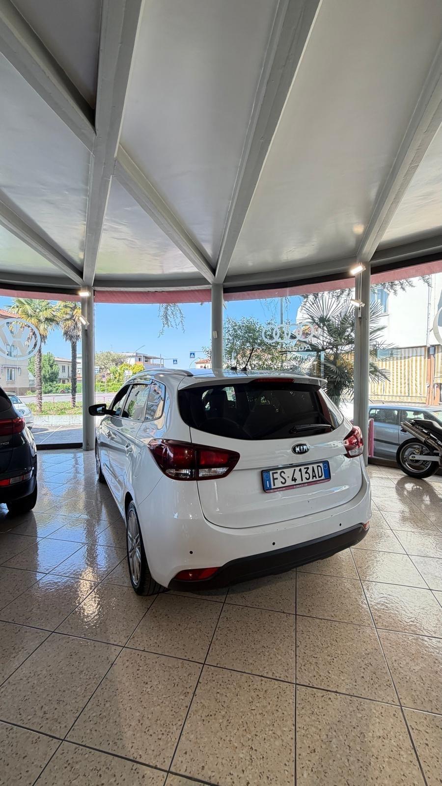 Kia Carens 1.7 CRDi 141 CV DCT Platinum