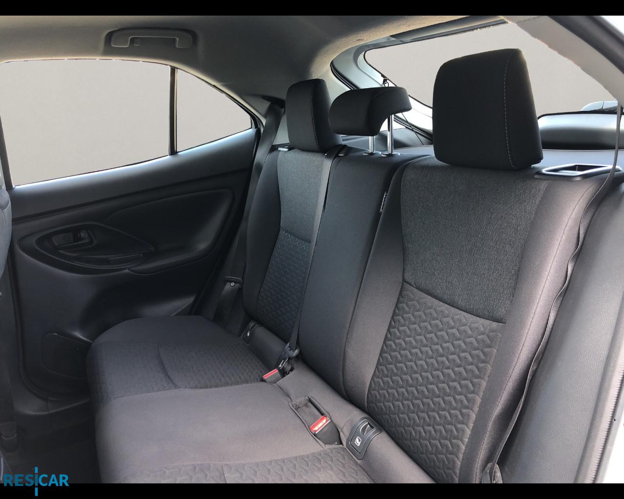 TOYOTA Yaris Cross 1.5h Active fwd 116cv e-cvt