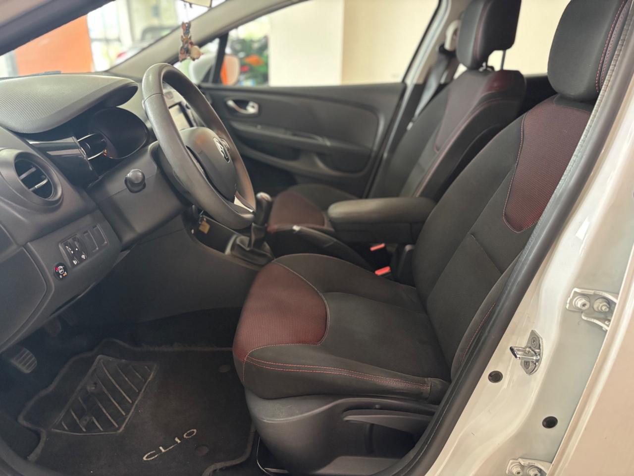 Renault Clio 1.2 75CV GPL 5 porte Live ok neopatentati