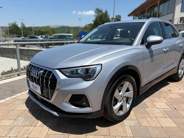 AUDI Q3 35 TDI S tronic Business Advanced *NEW MODEL*